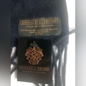 Donald Trump SILK & WOOL Scarf,Silver / Blue   Quality & Value You Can Trust